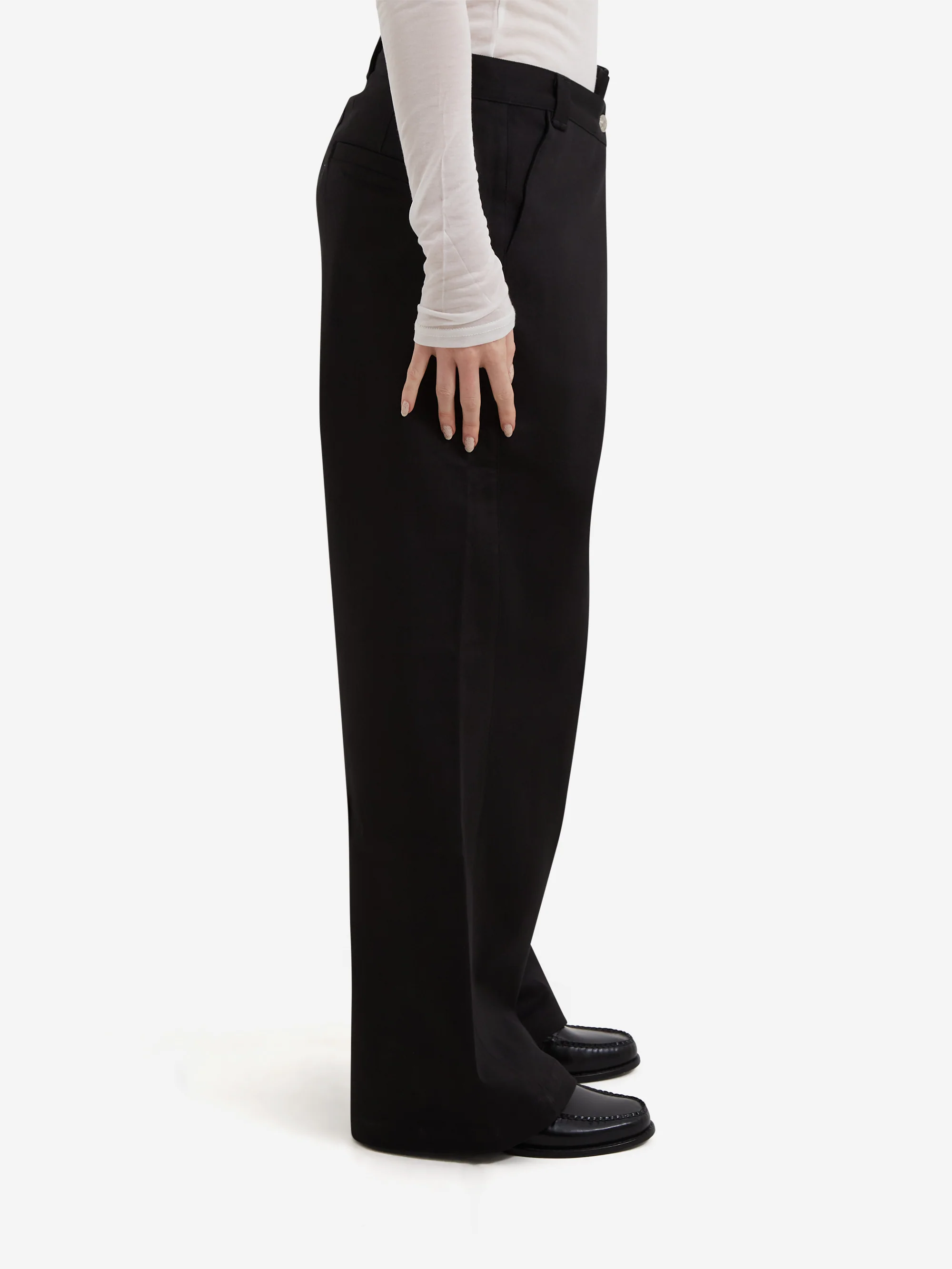 NACHE Folded Wide Pants - Black - Image 2