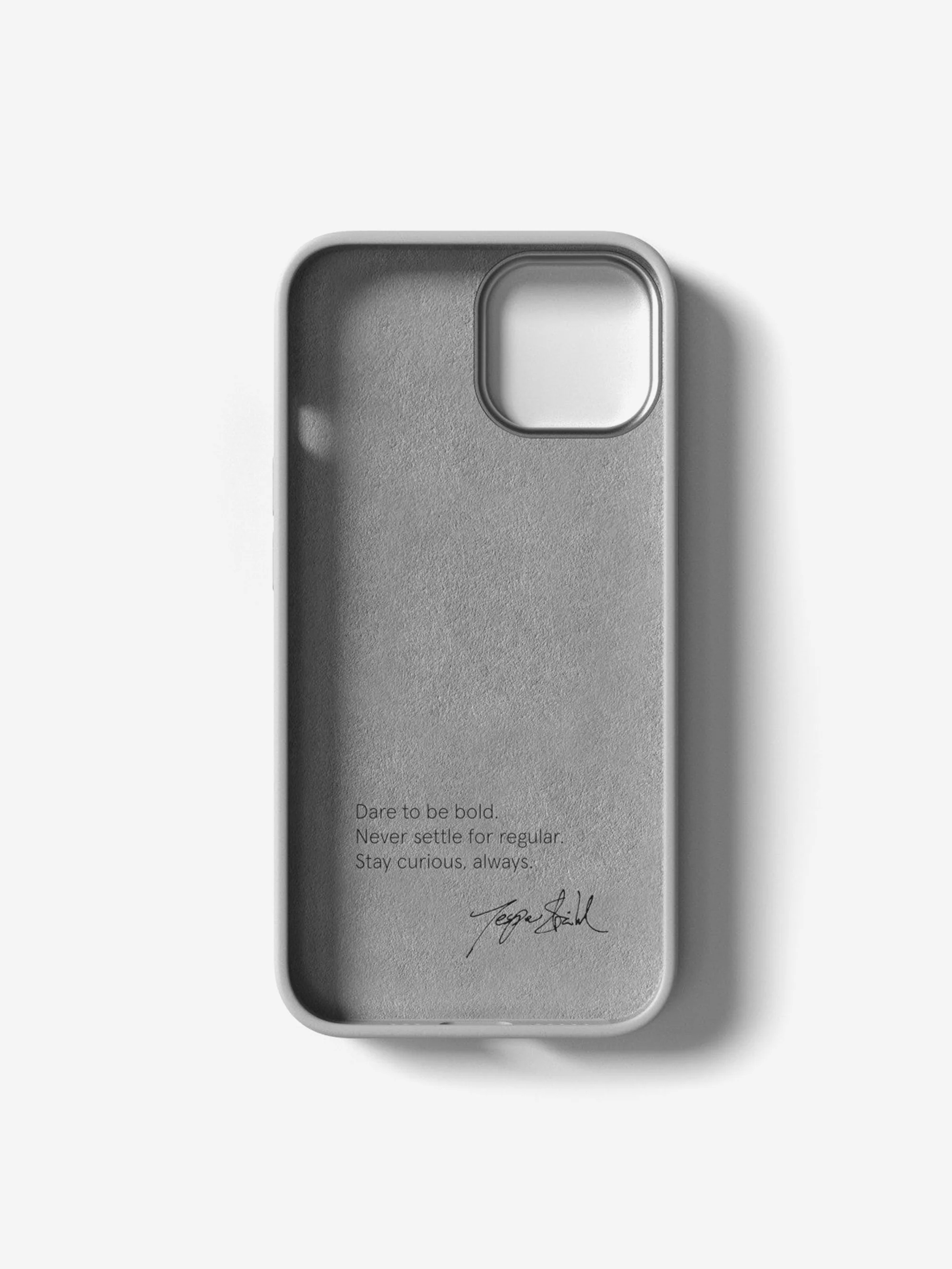 Nudient Bold Case iPhone 14/13 - Urban Grey - Image 4
