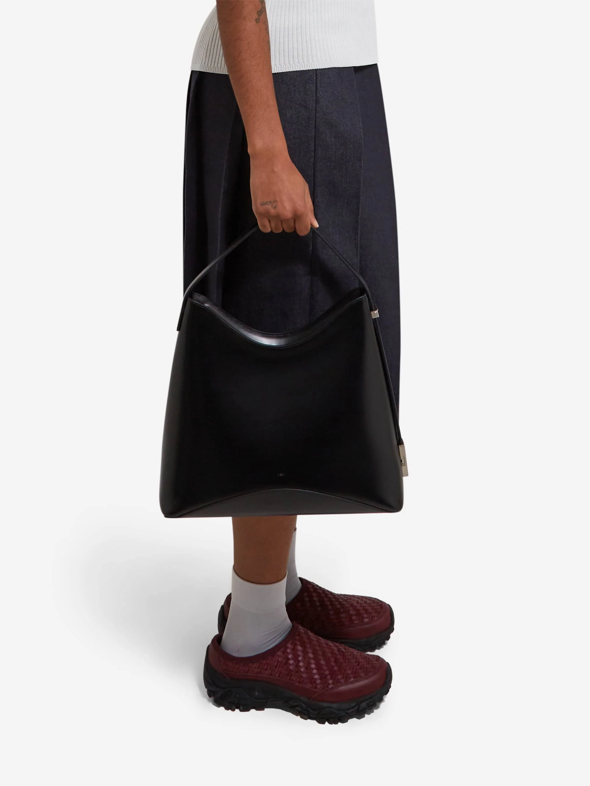 Osoi Egg Hobo Bag - Black - Image 3