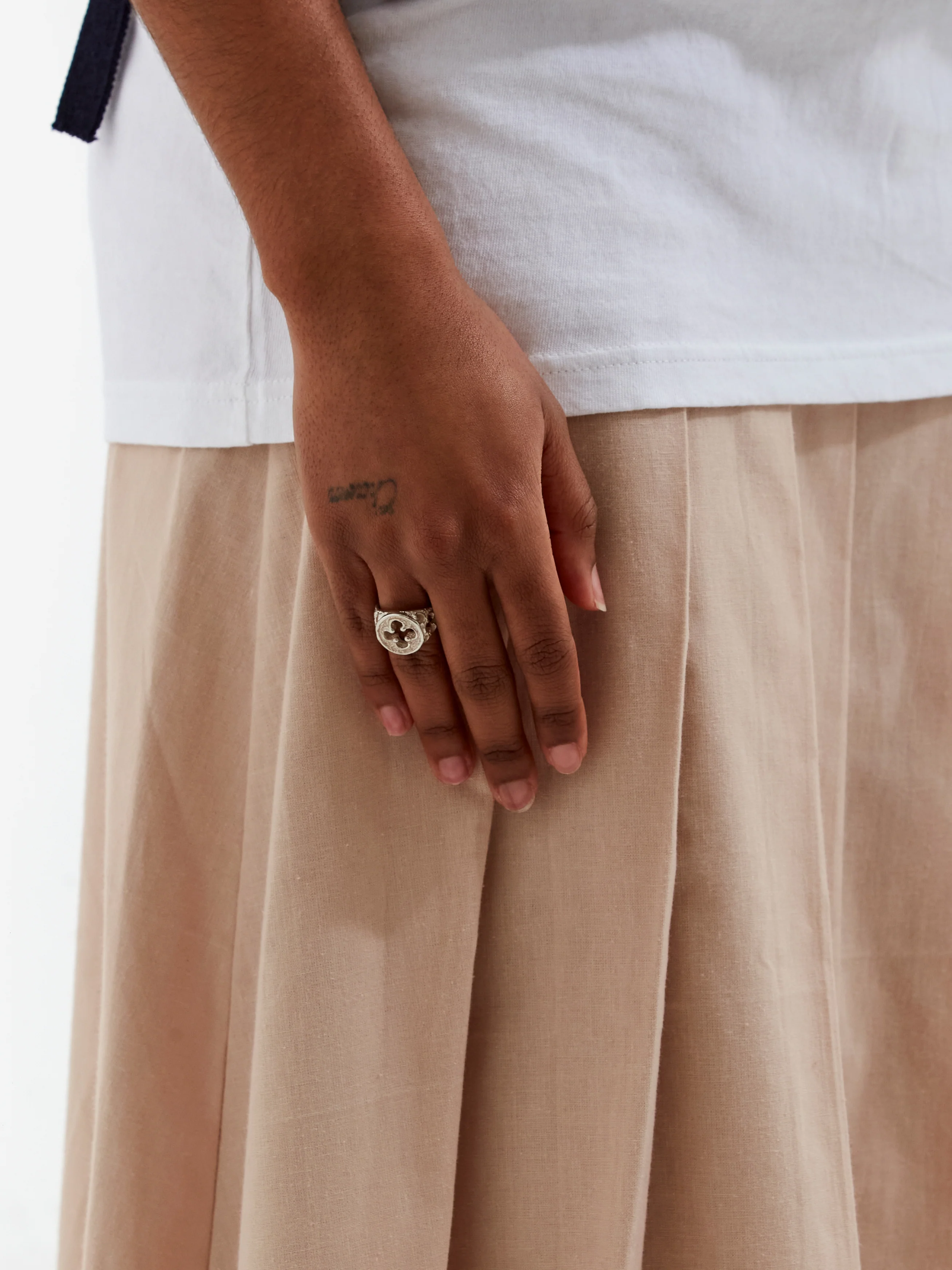 Phoebe Cutler Window Signet Ring - Sterling Silver - Image 2