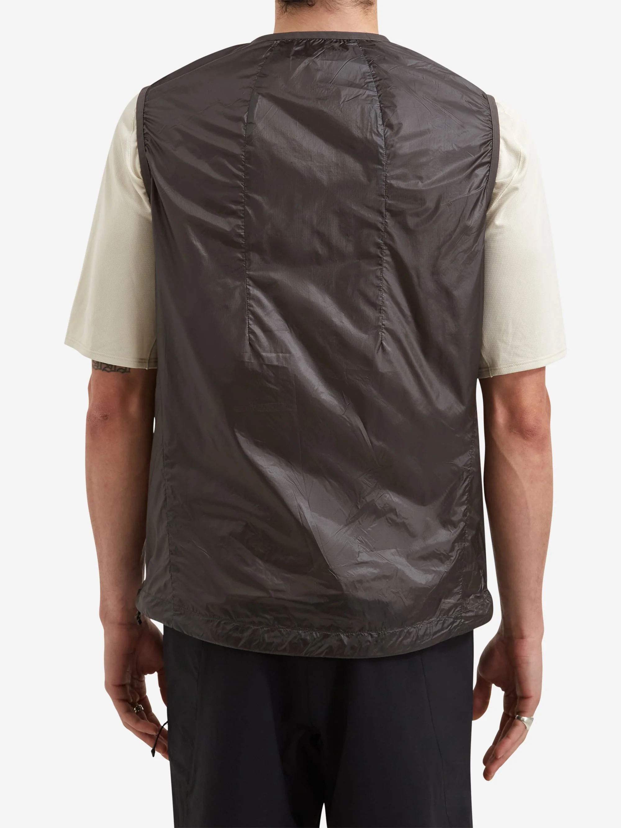 Portal Code Wind Vest - Beluga - Image 7