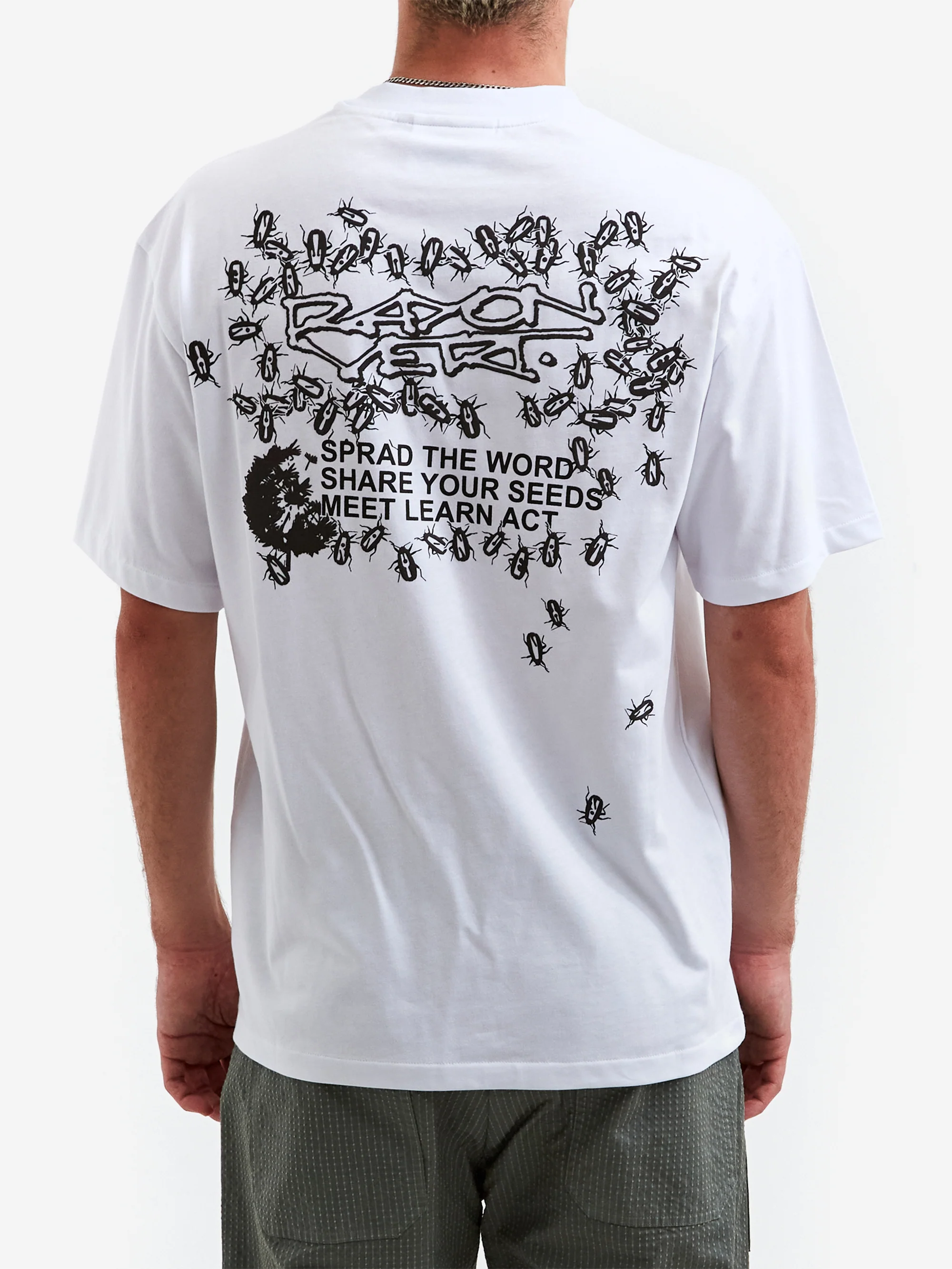 Rayon Vert Kakerlaken T-Shirt - Ghost White - Image 6