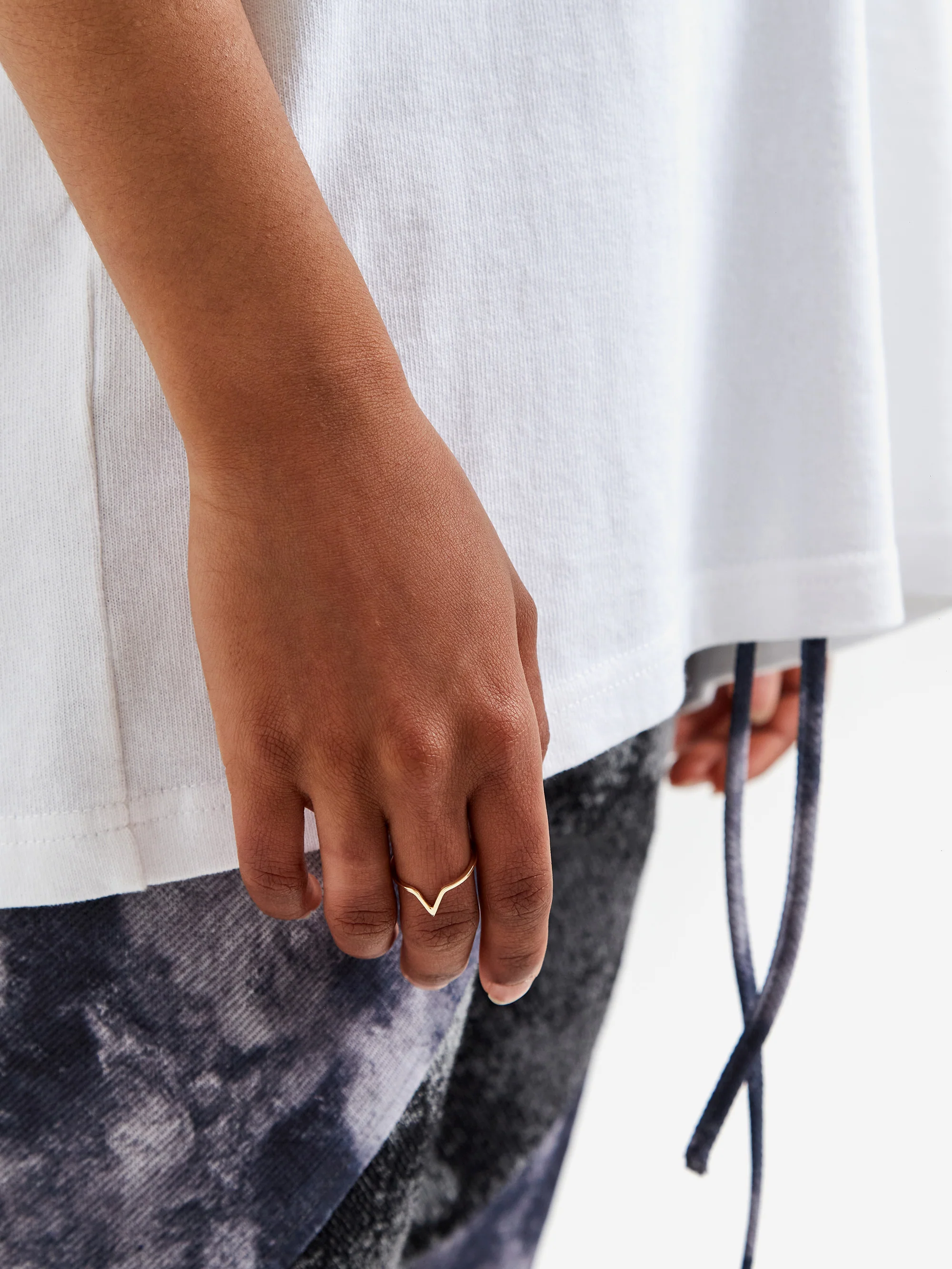She's Lost Control Wishbone Ring  - Gold - Image 6
