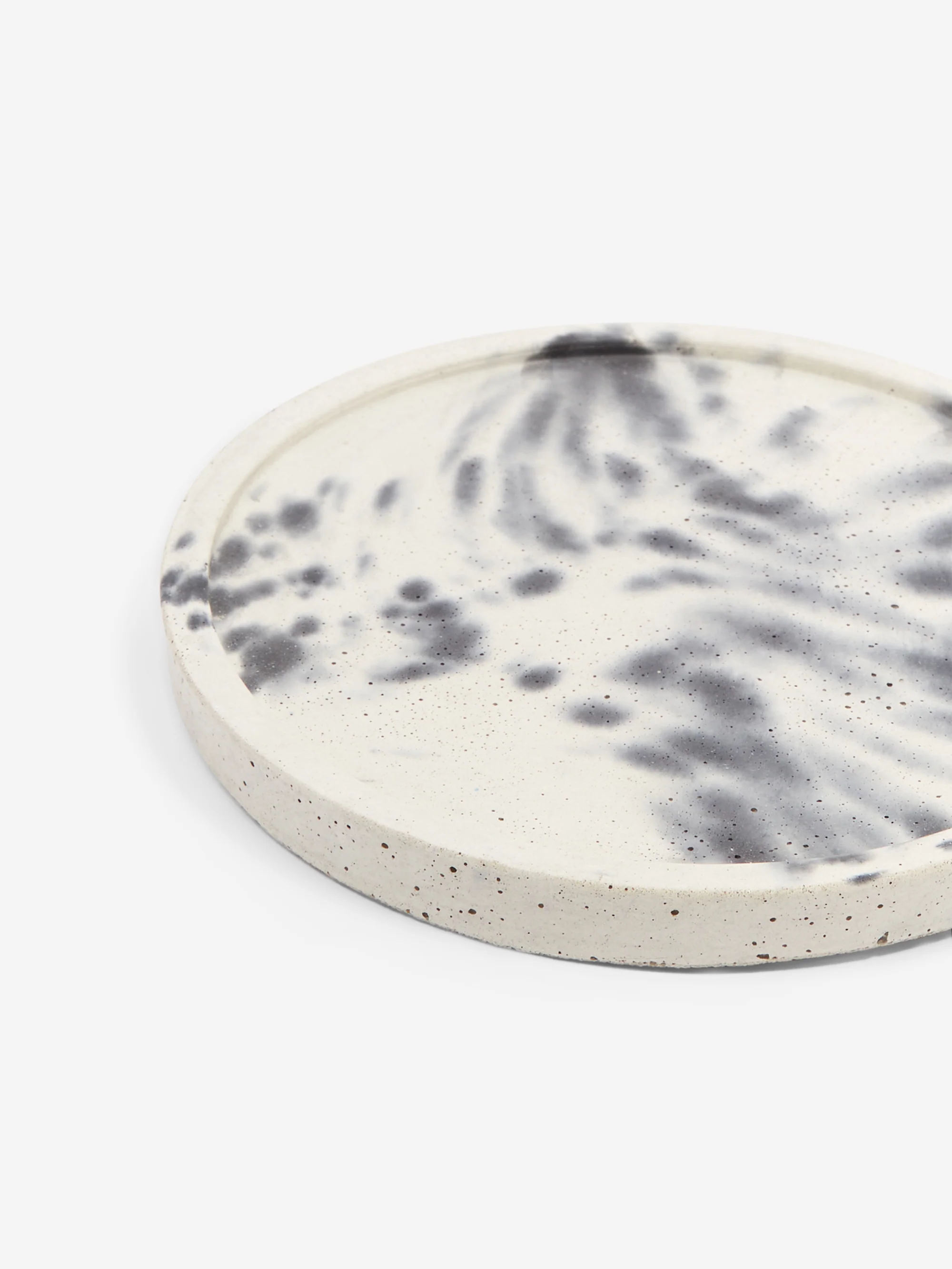 Smith & Goat 18cm Round Tray - Charcoal and White - Image 3