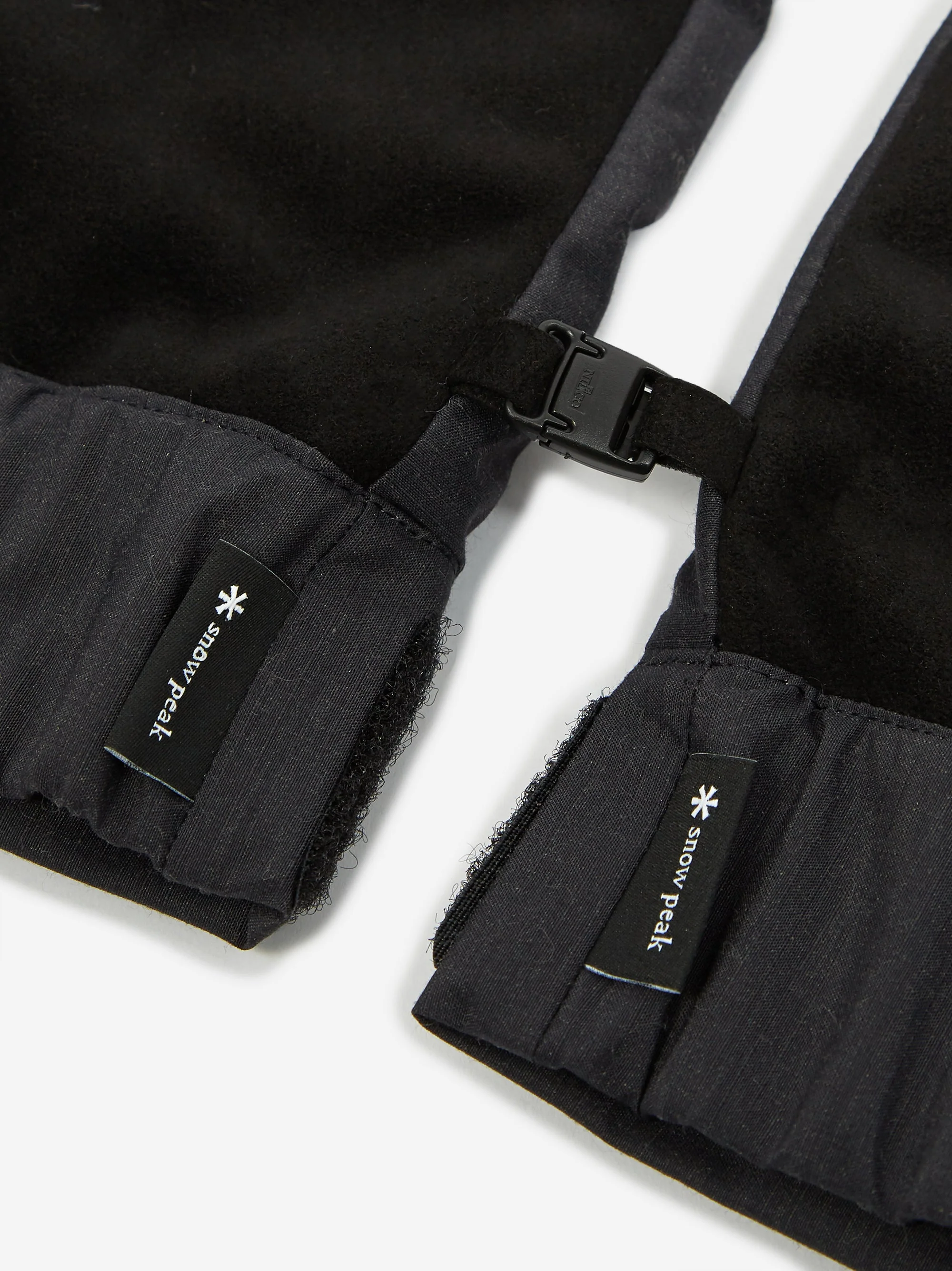Snow Peak FR 2L Down Mitten - Black - Image 3