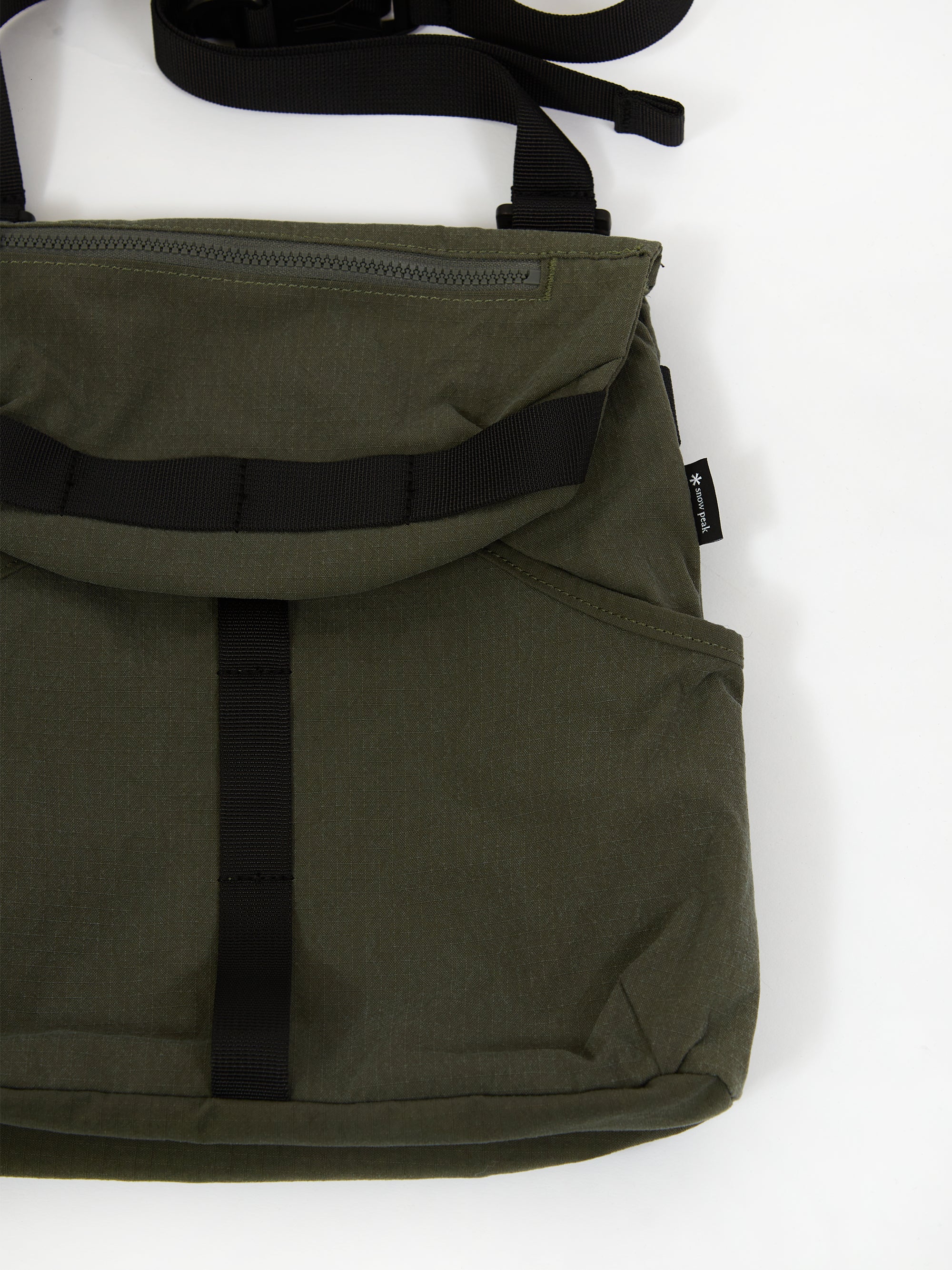 Snow Peak Lightweight Taslan Ripstop Shoulder Bag - Olive - Image 4