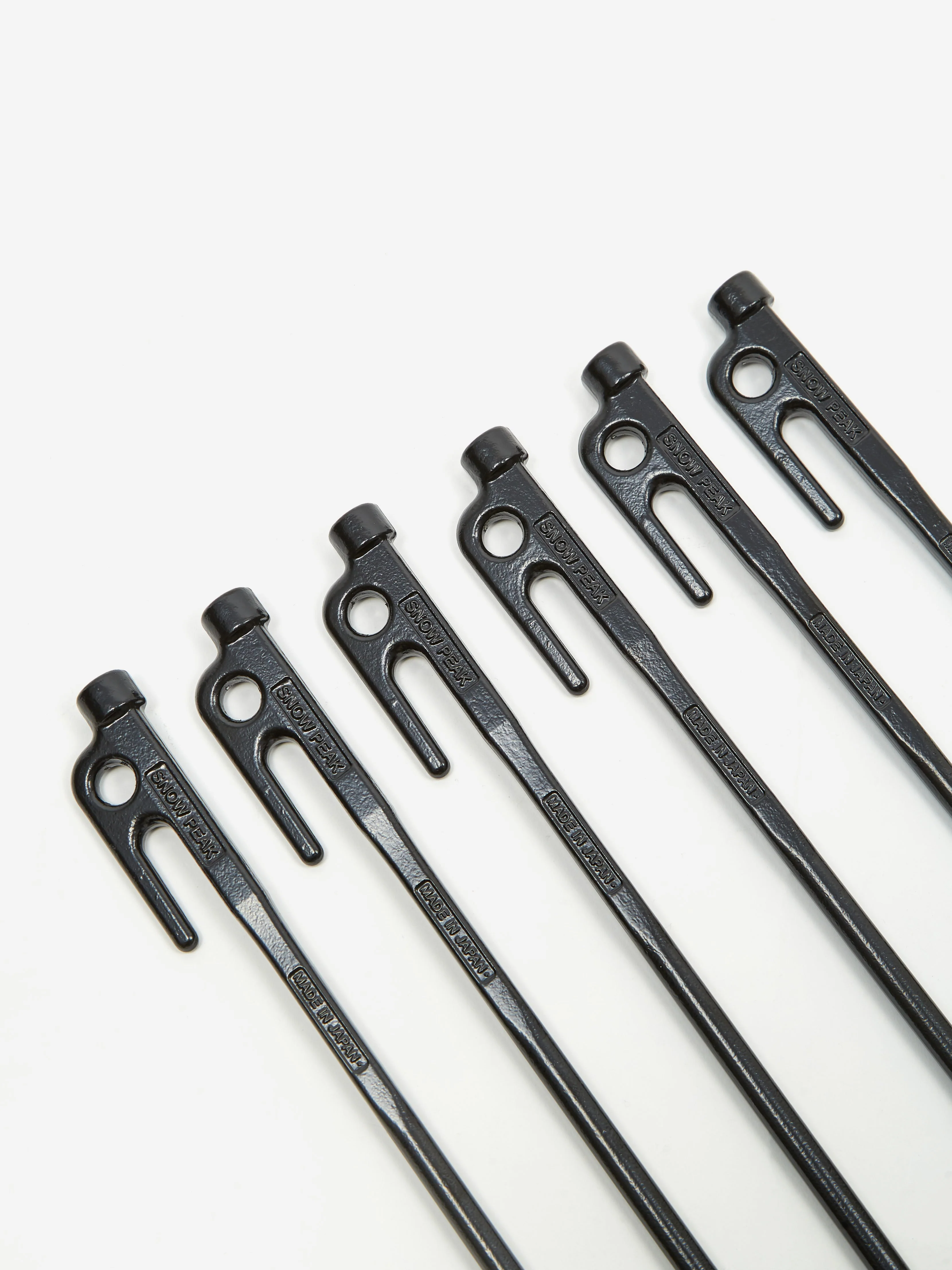 Snow Peak Solidstake 30 12 inches Tent Pegs x 6 - Black - Image 3