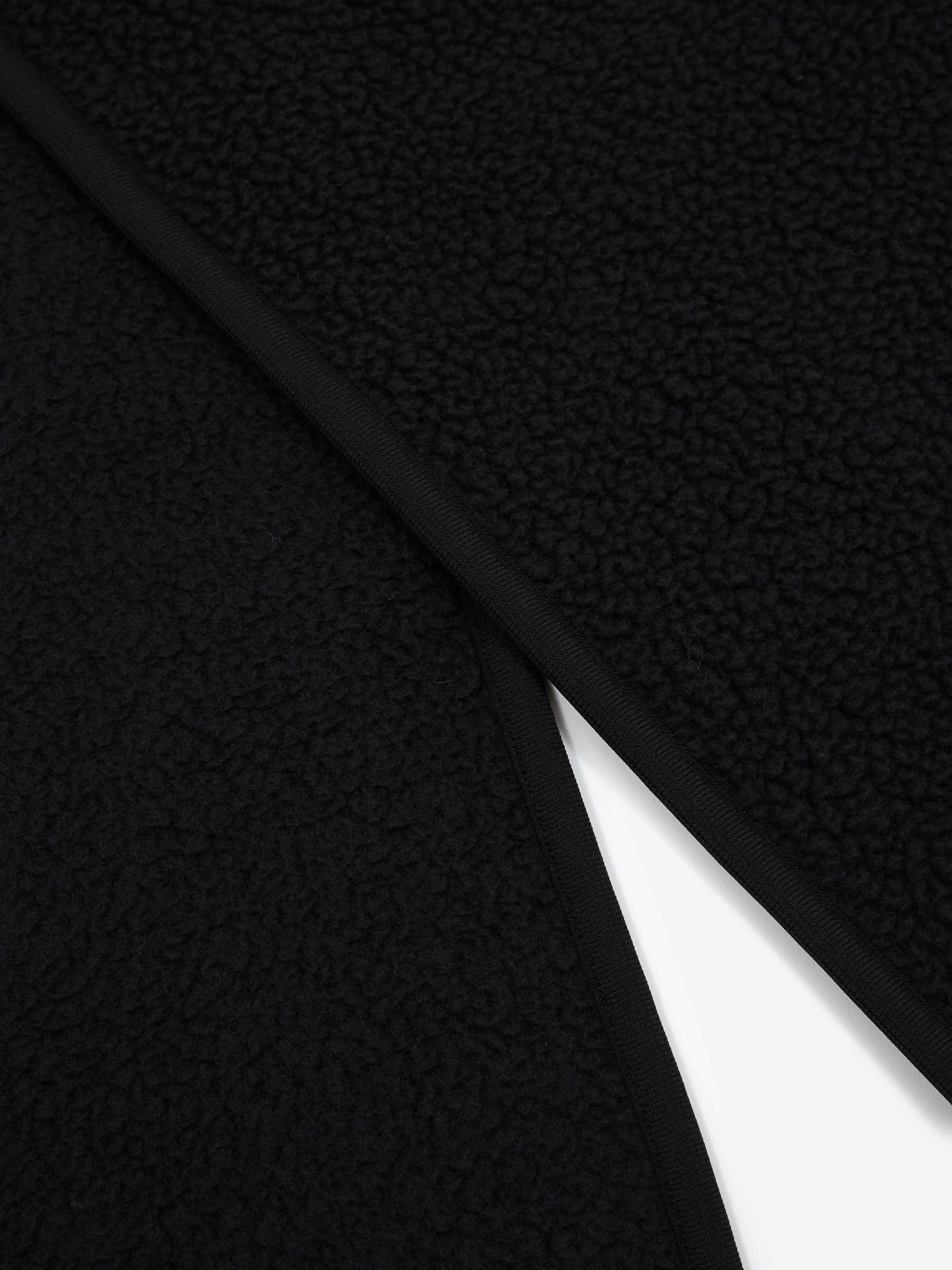 Snow Peak Thermal Boa Fleece Stole Scarf - Black - Image 3