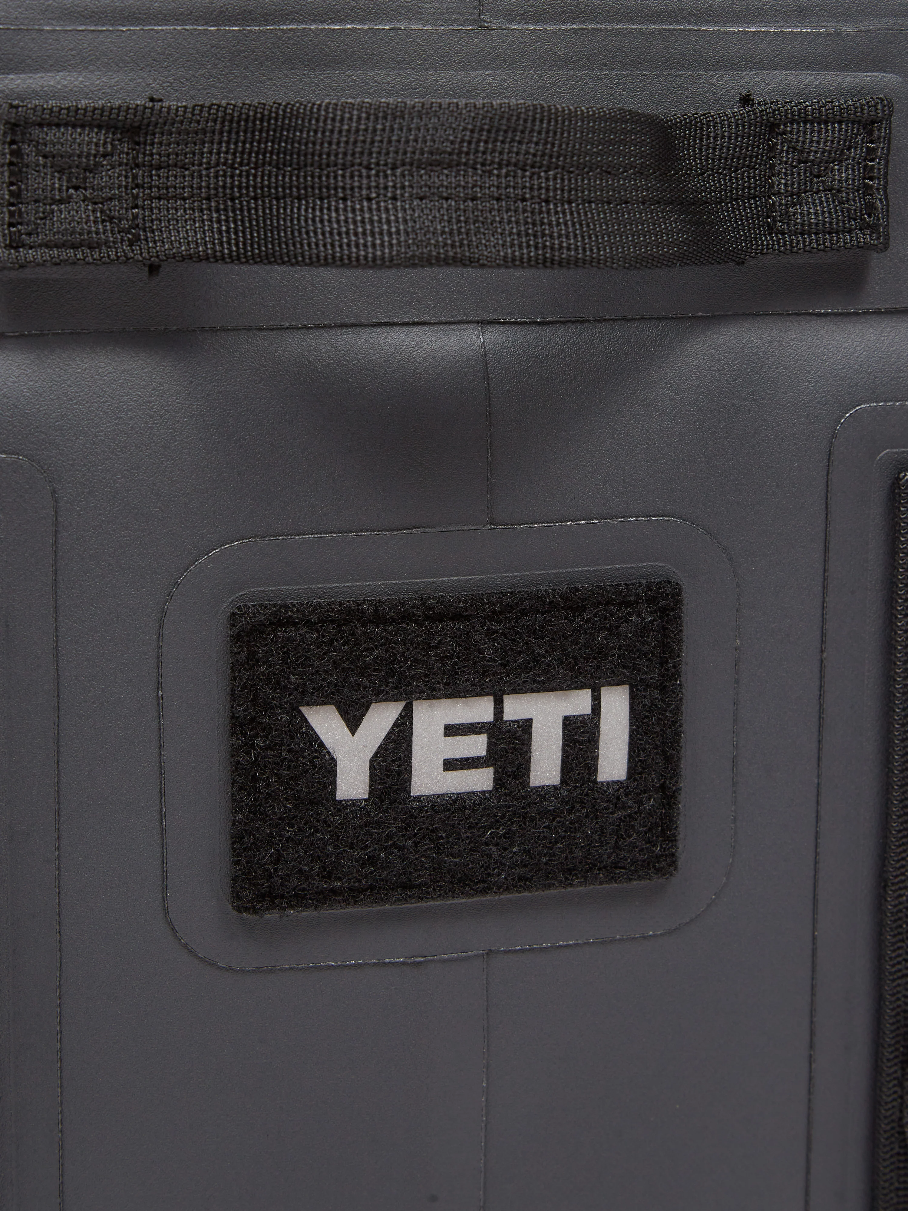 YETI Hopper Flip 12 Soft Cooler - Charcoal - Image 6