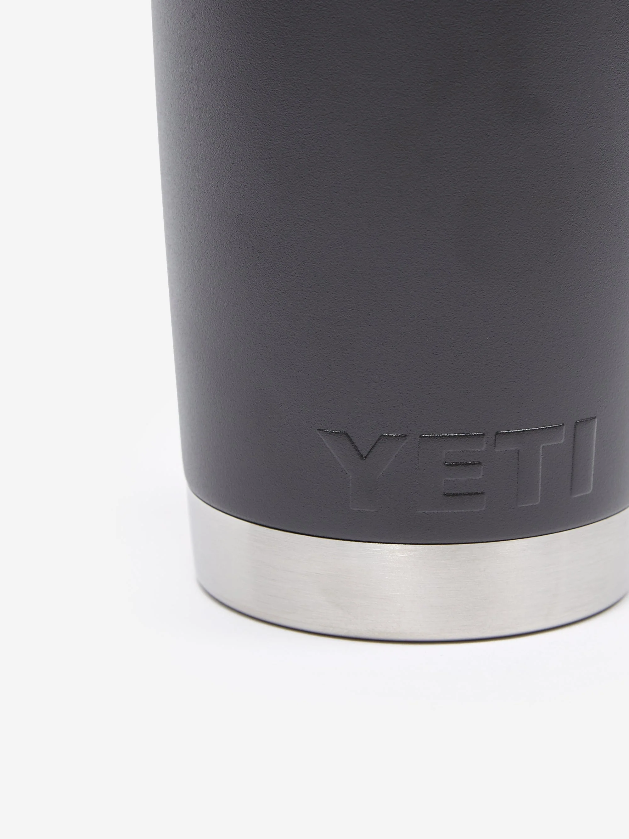 YETI Rambler 20oz Tumbler - Black - Image 4