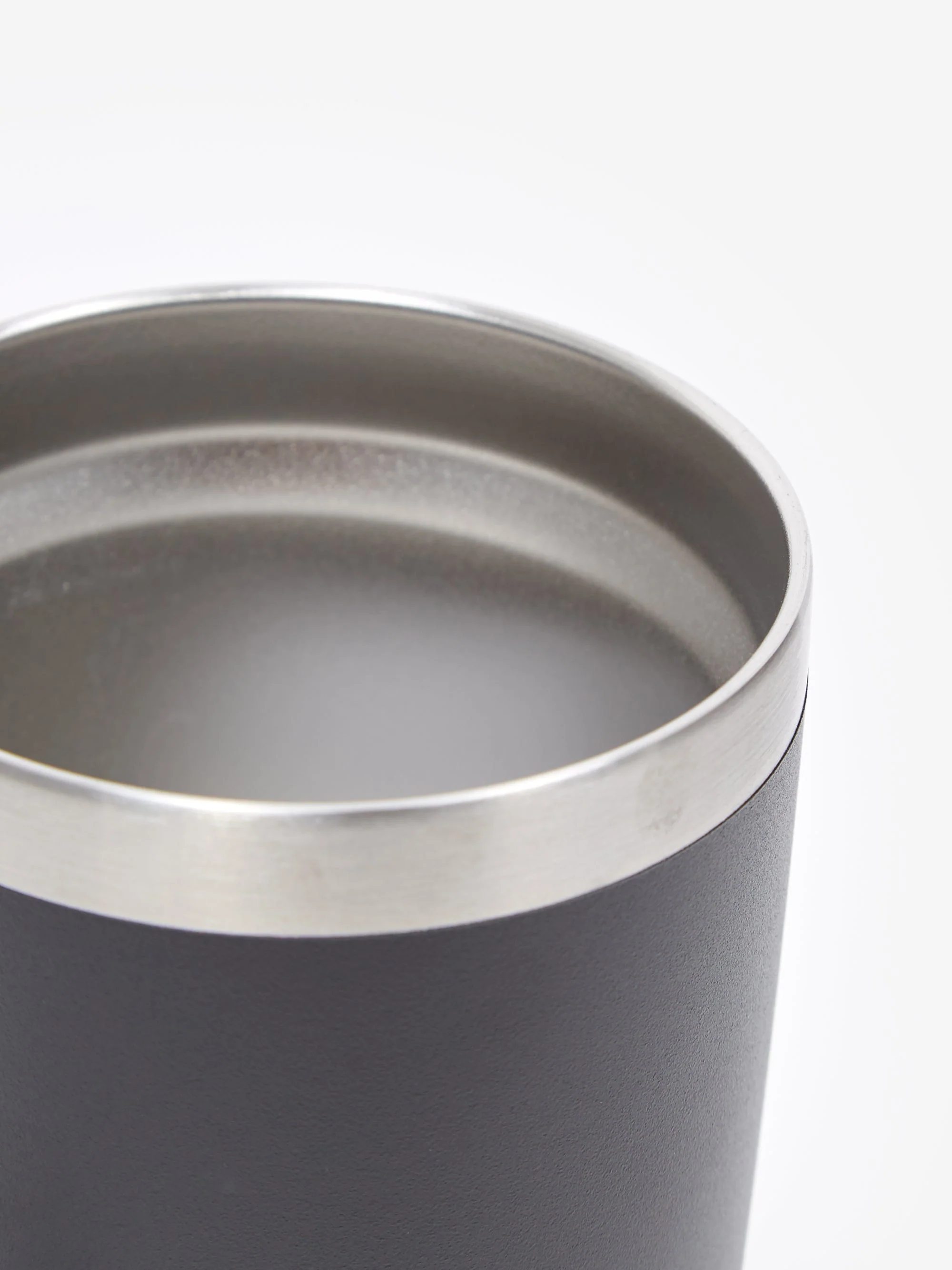 YETI Rambler 20oz Tumbler - Black - Image 5