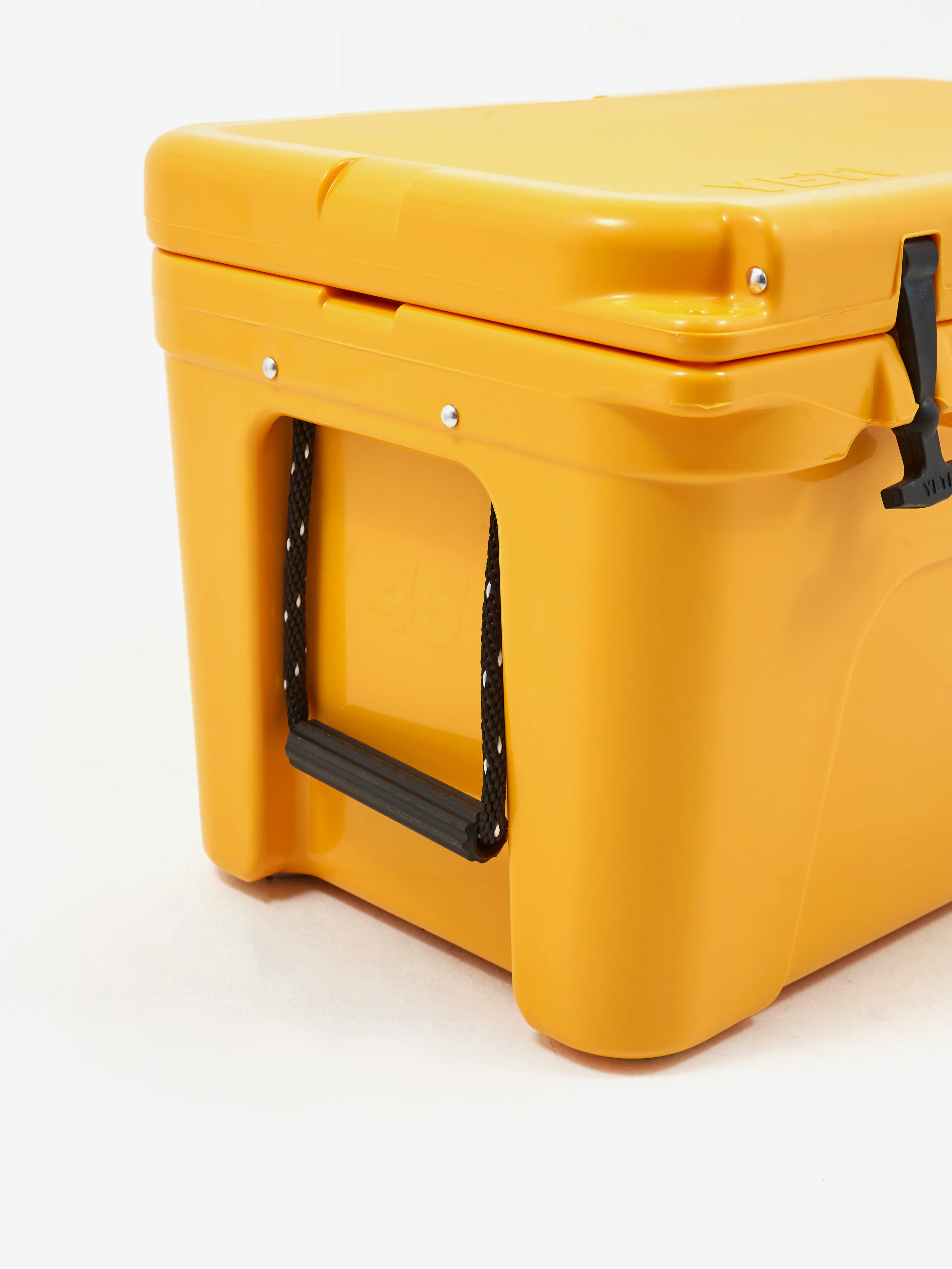 YETI Tundra 45 Cool Box - Alpine Yellow - Image 5